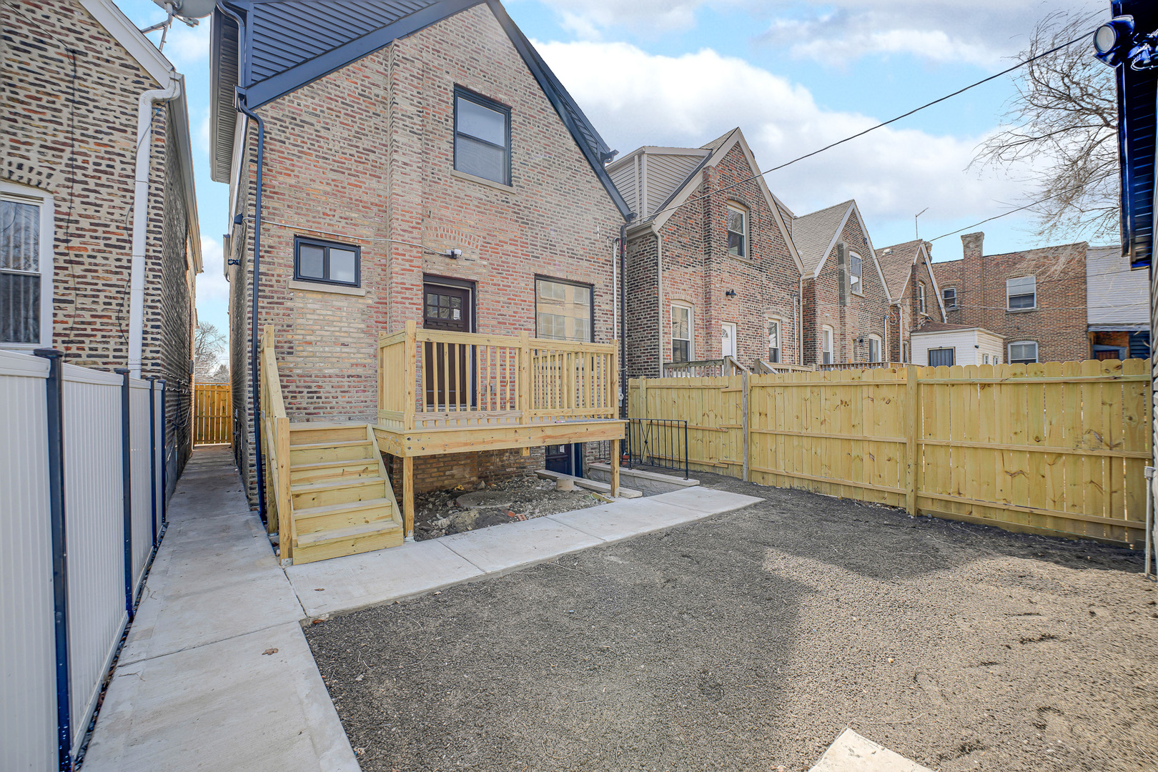 4528 W Maypole Avenue, Chicago, IL 60624