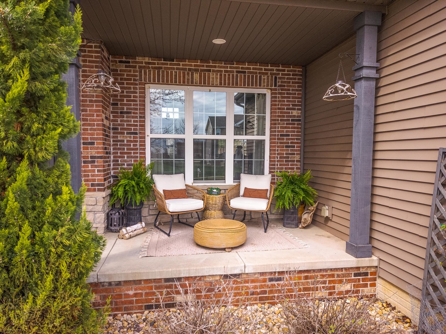 6002 Jackpine Road, Bloomington, IL 61705