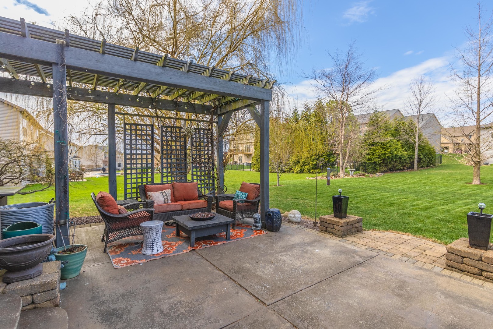 6002 Jackpine Road, Bloomington, IL 61705