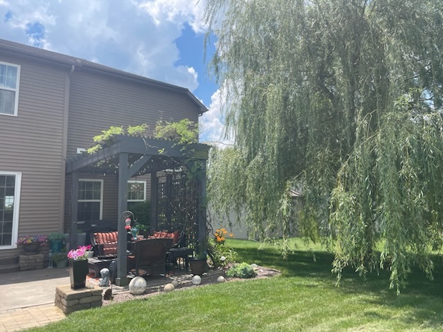 6002 Jackpine Road, Bloomington, IL 61705