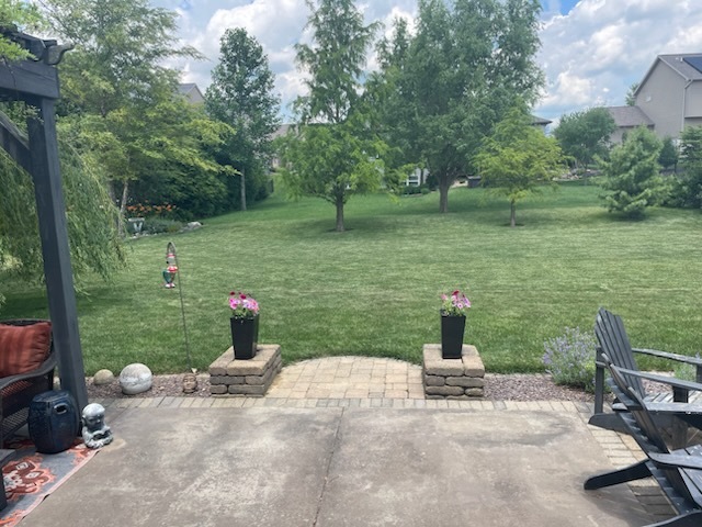 6002 Jackpine Road, Bloomington, IL 61705