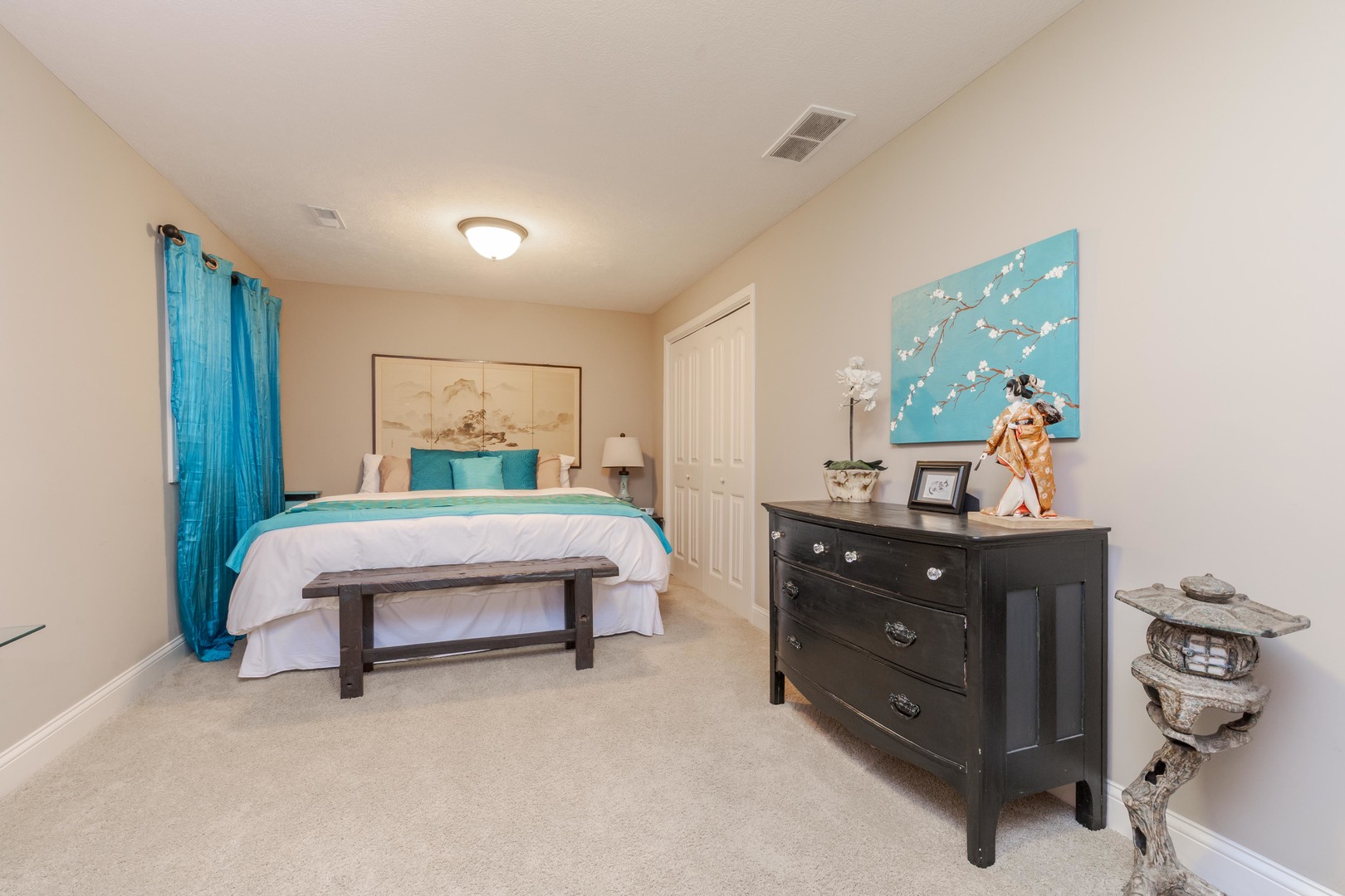 6002 Jackpine Road, Bloomington, IL 61705