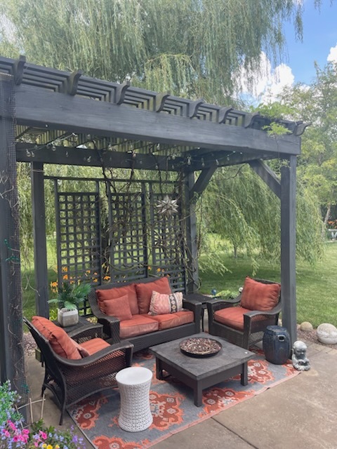 6002 Jackpine Road, Bloomington, IL 61705