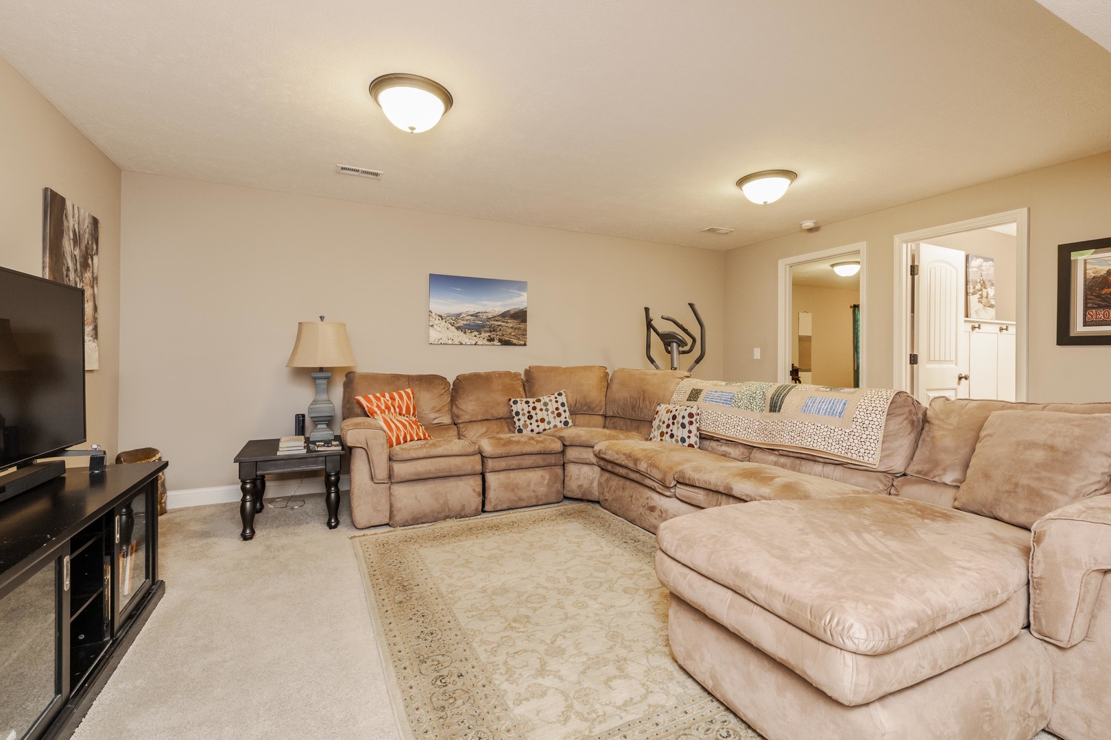 6002 Jackpine Road, Bloomington, IL 61705