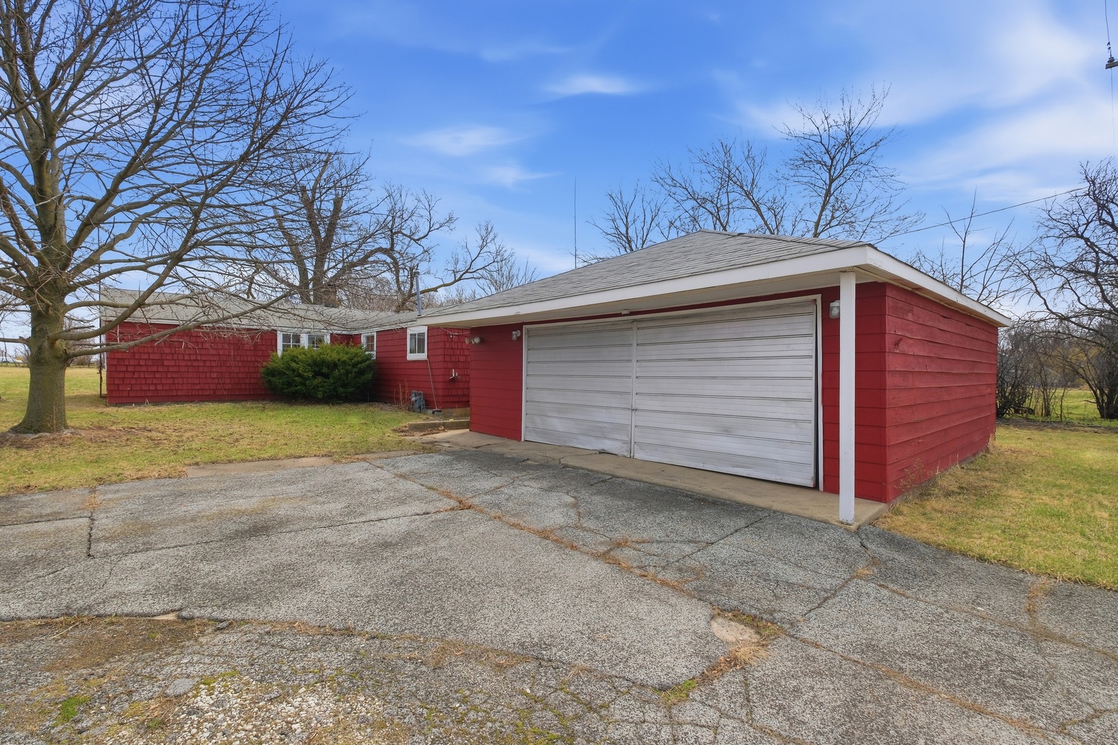 18301 Le Claire Avenue, Country Club Hills, IL 60478