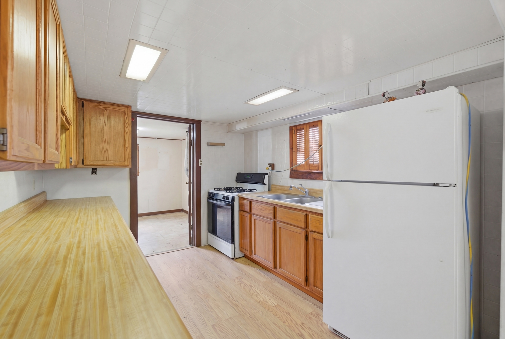 18301 Le Claire Avenue, Country Club Hills, IL 60478