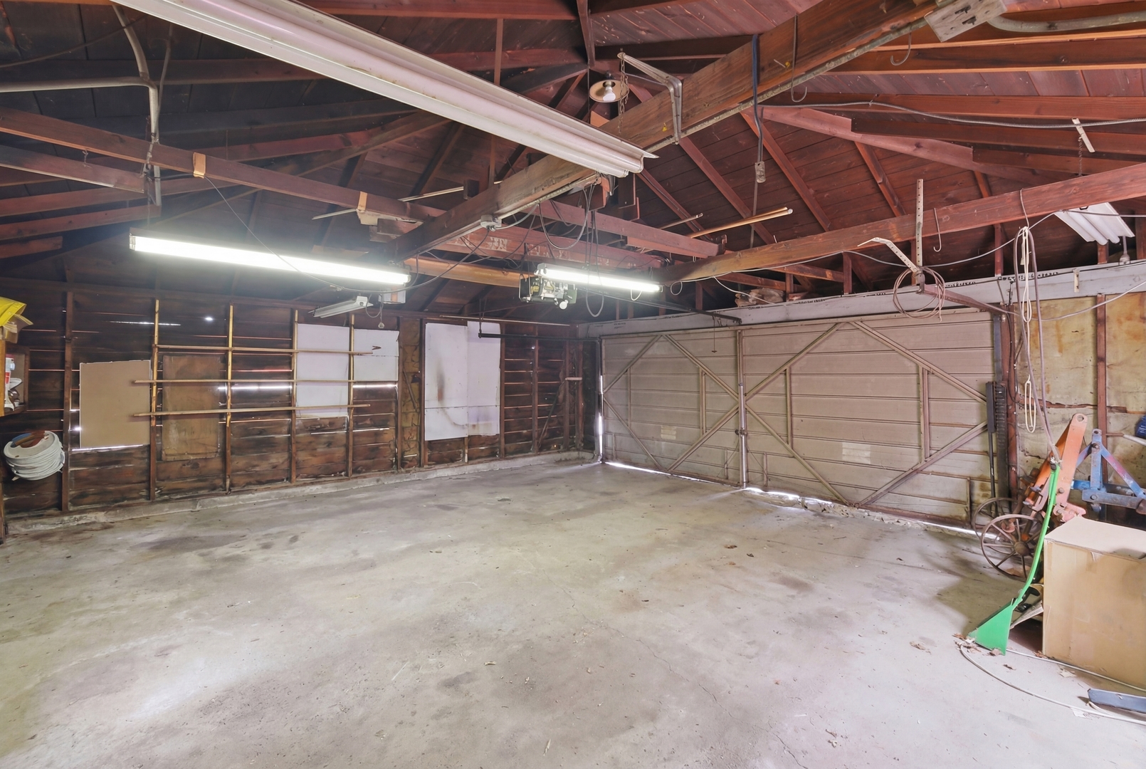 18301 Le Claire Avenue, Country Club Hills, IL 60478