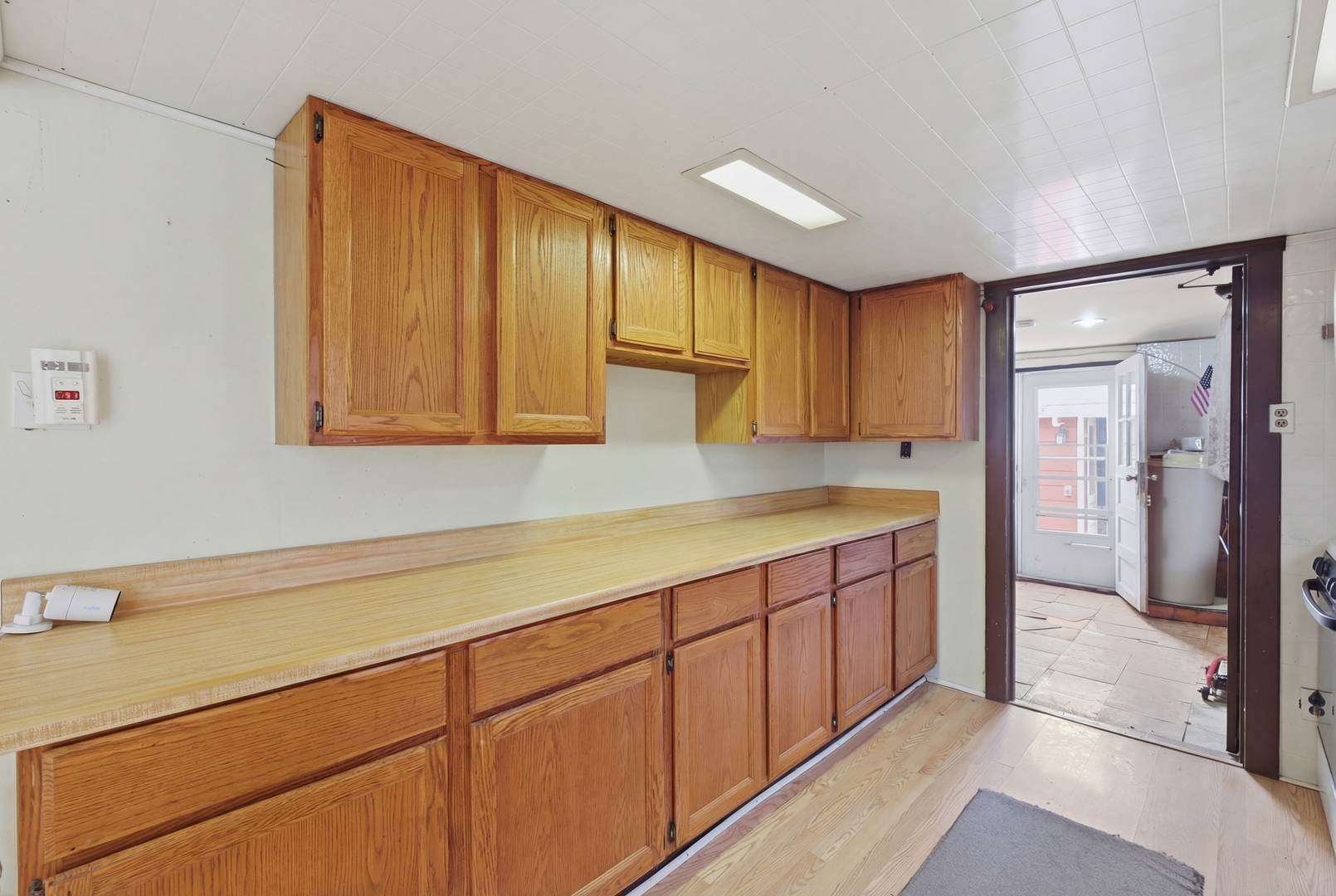 18301 Le Claire Avenue, Country Club Hills, IL 60478