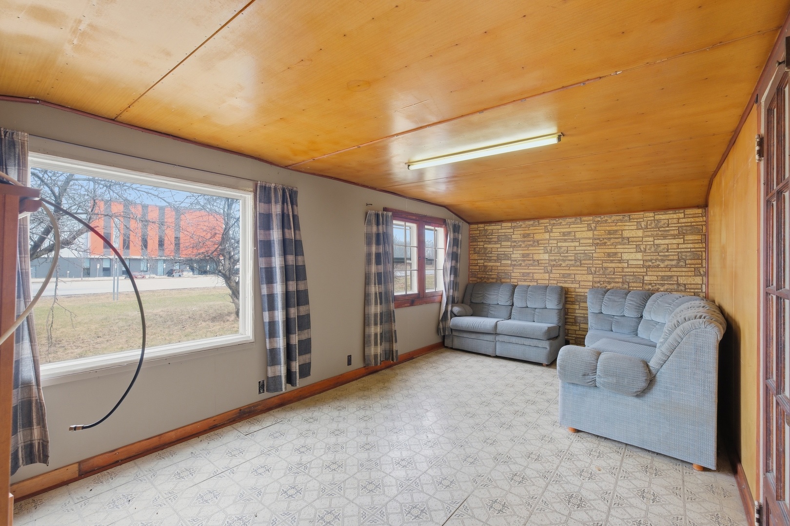 18301 Le Claire Avenue, Country Club Hills, IL 60478