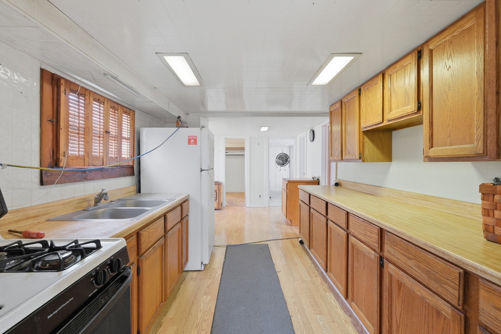 18301 Le Claire Avenue, Country Club Hills, IL 60478