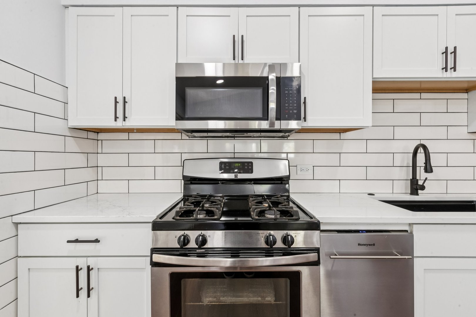 26 N Craig Place, Lombard, IL 60148