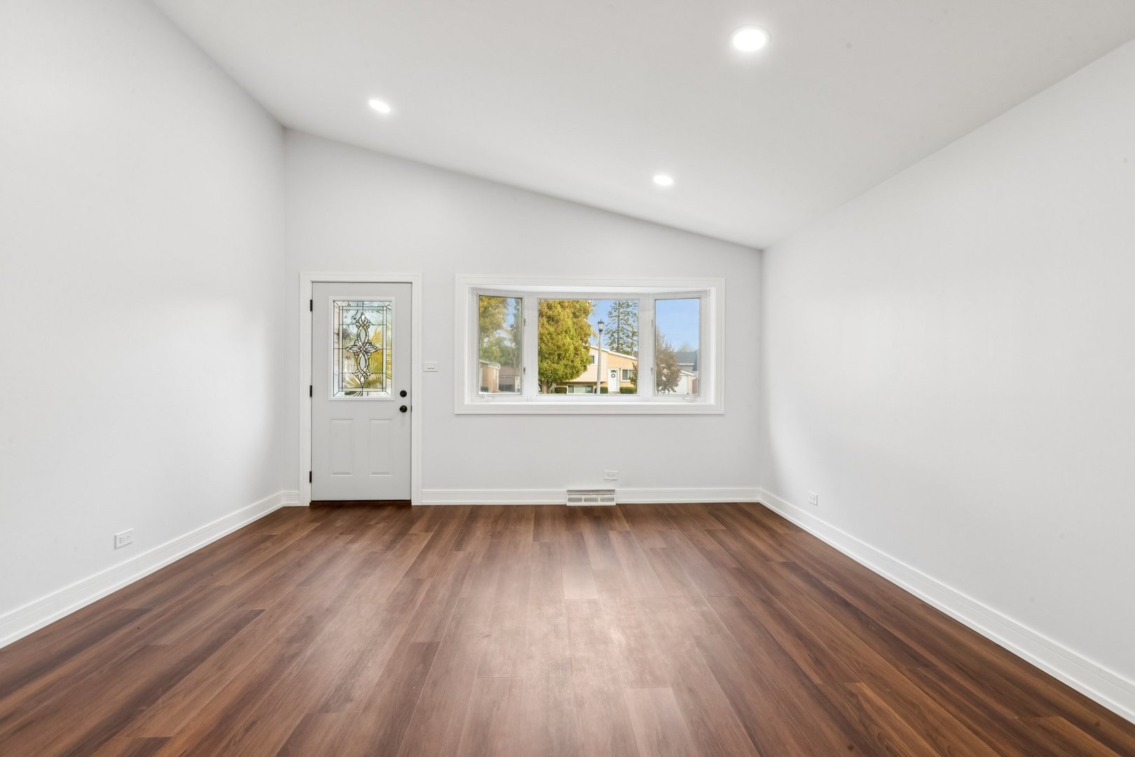 26 N Craig Place, Lombard, IL 60148