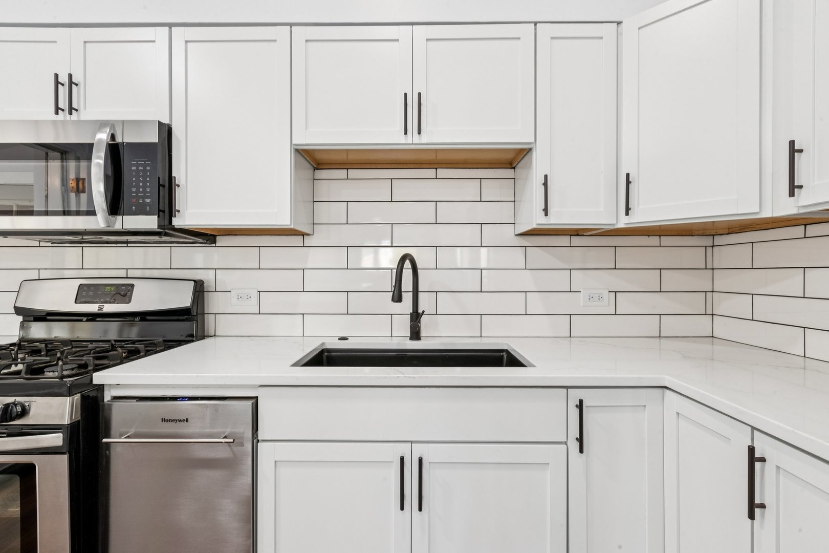 26 N Craig Place, Lombard, IL 60148