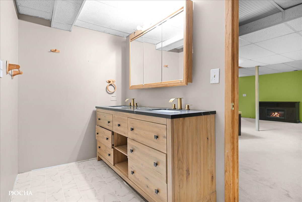 365 E Pine Meadow Court, Morris, IL 60450