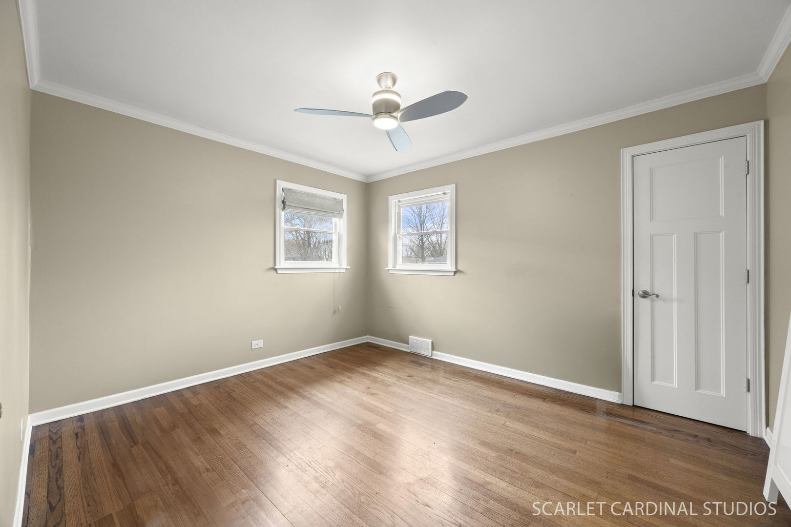 1S285 Myrtle Avenue, Oakbrook Terrace, IL 60181