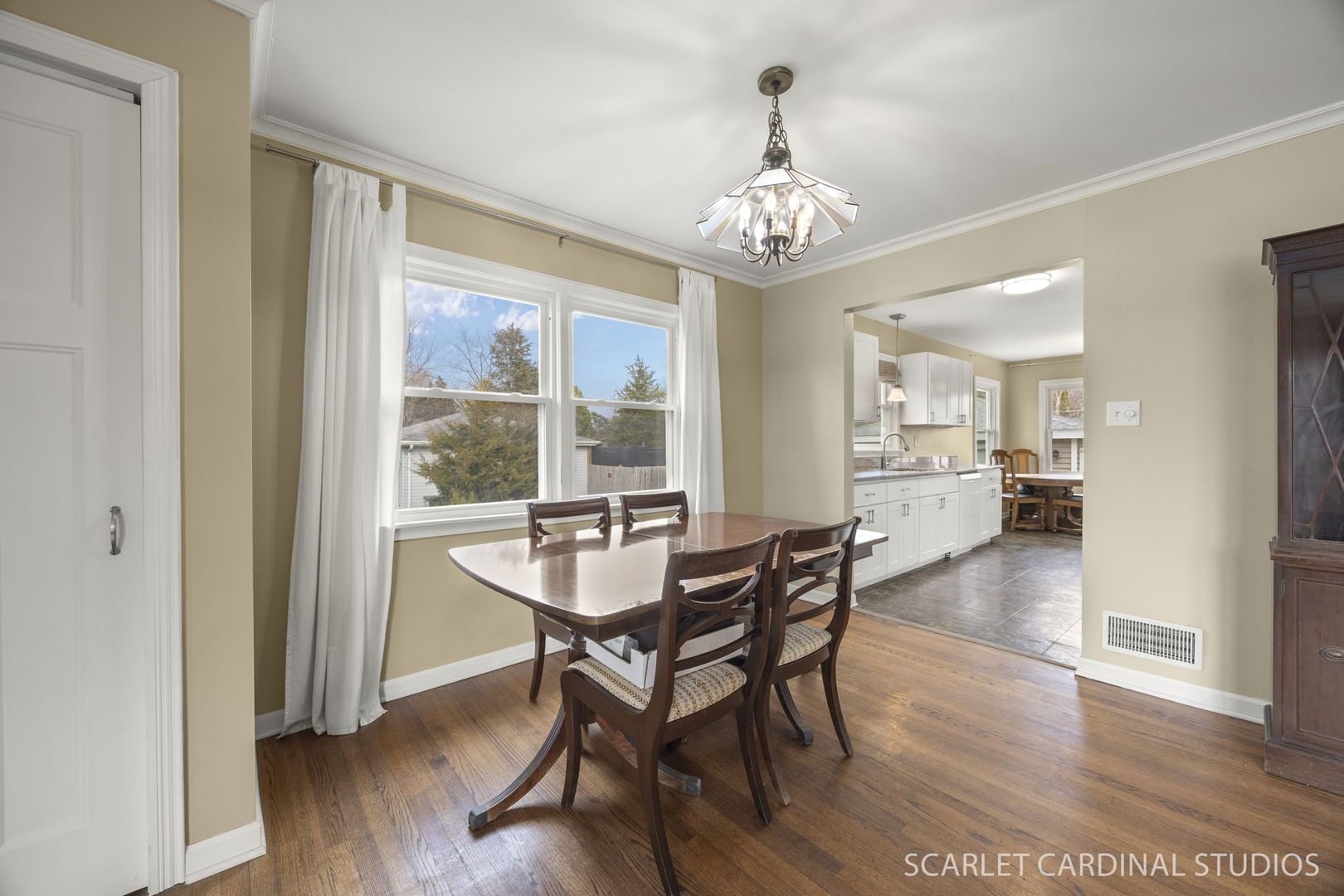 1S285 Myrtle Avenue, Oakbrook Terrace, IL 60181