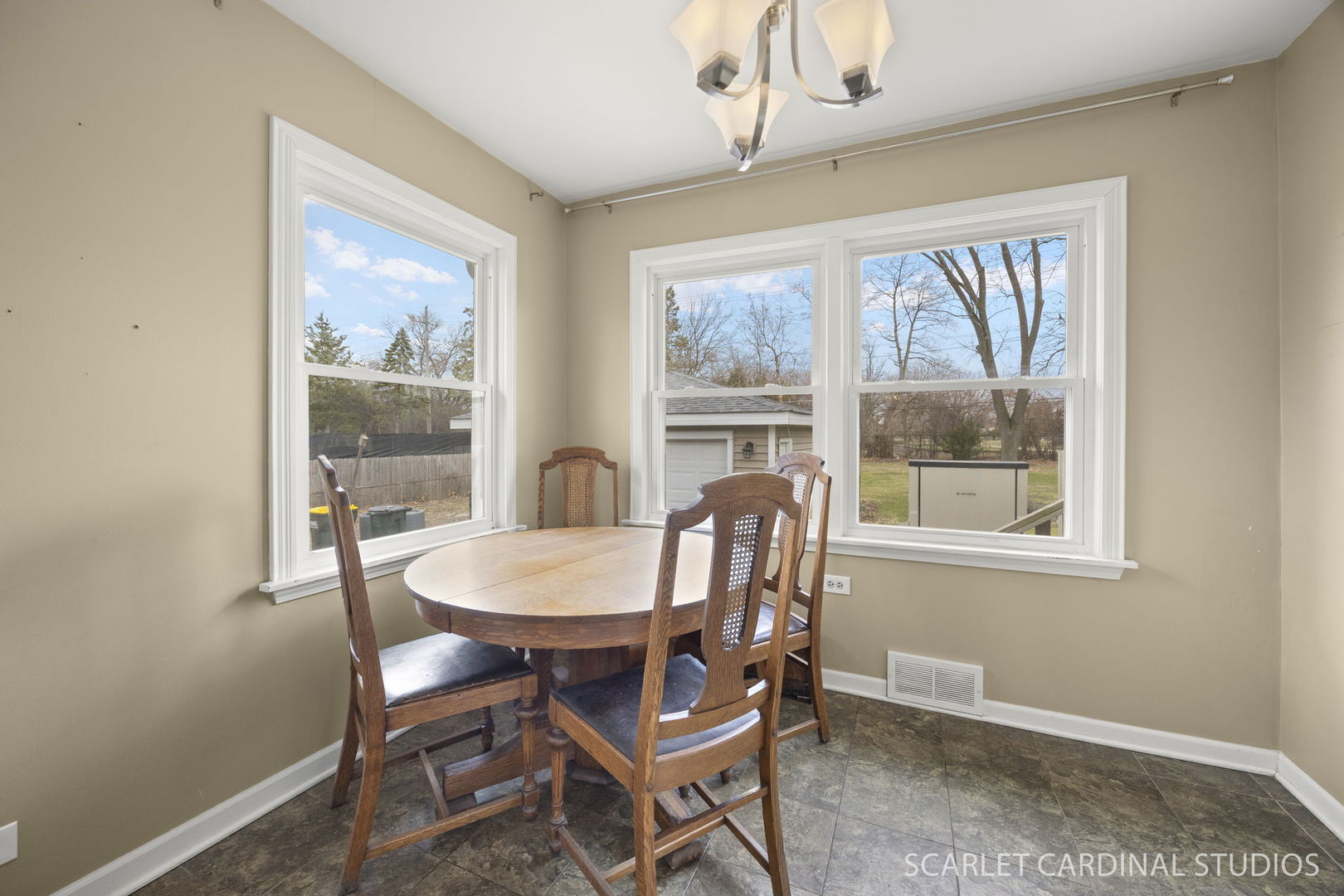 1S285 Myrtle Avenue, Oakbrook Terrace, IL 60181