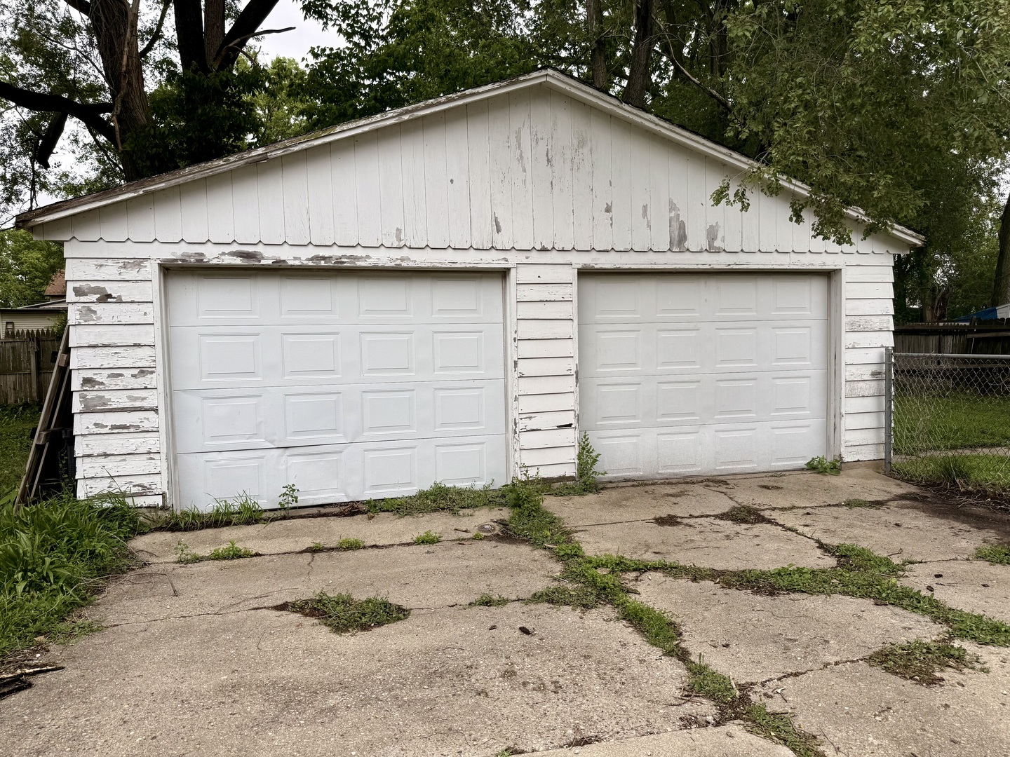1005 E Main Street, Clinton, IL 61727