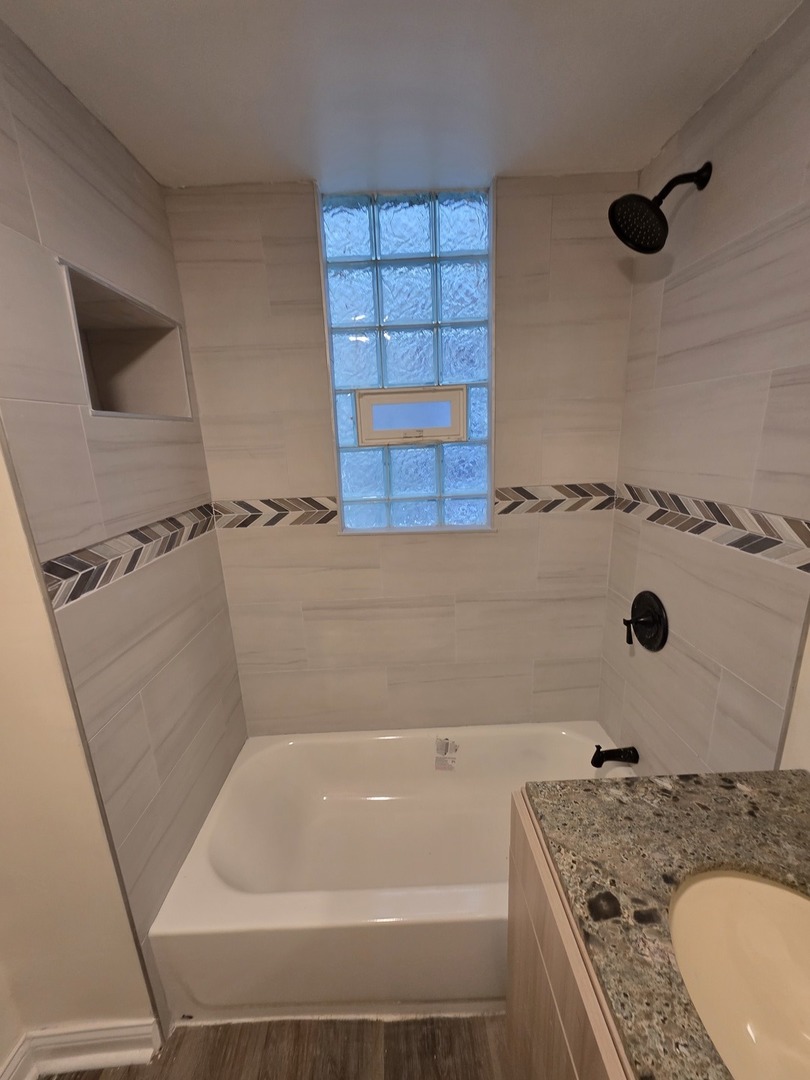 10548 S Avenue J, Chicago, IL 60617