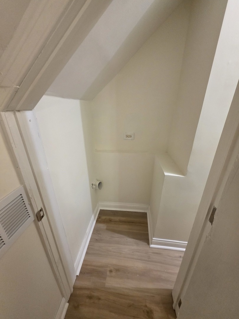 10548 S Avenue J, Chicago, IL 60617