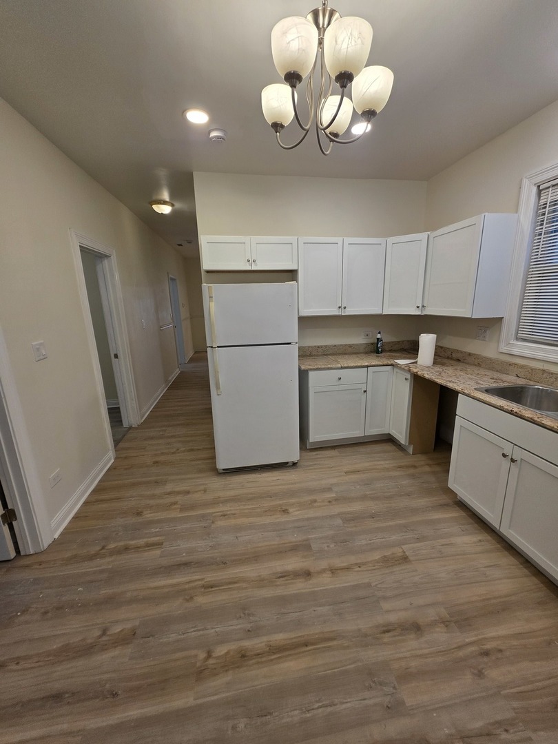 10548 S Avenue J, Chicago, IL 60617