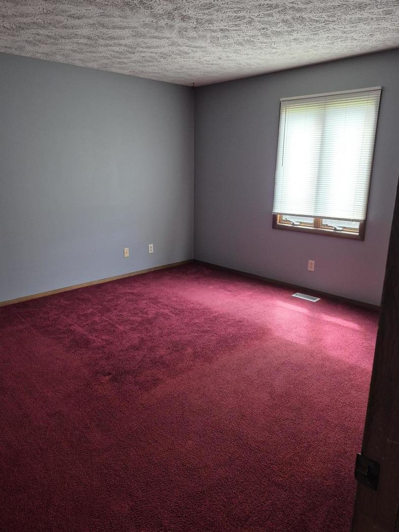 43 Crystal Court #B1, Pontiac, IL 61764