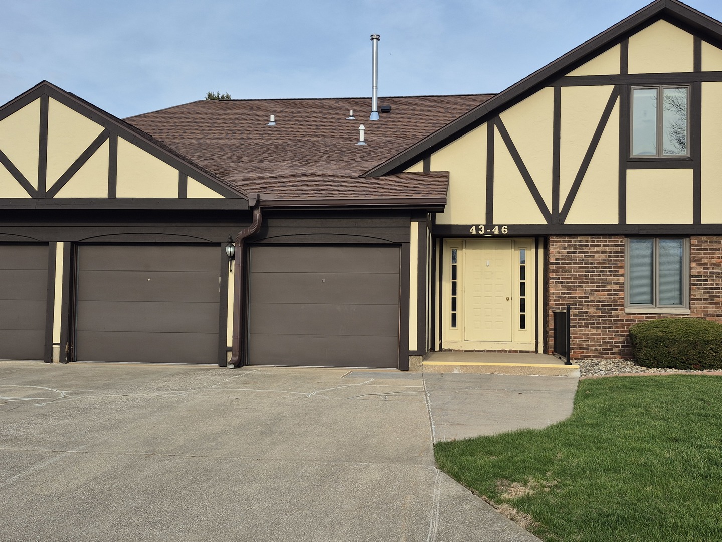 43 Crystal Court #B1, Pontiac, IL 61764