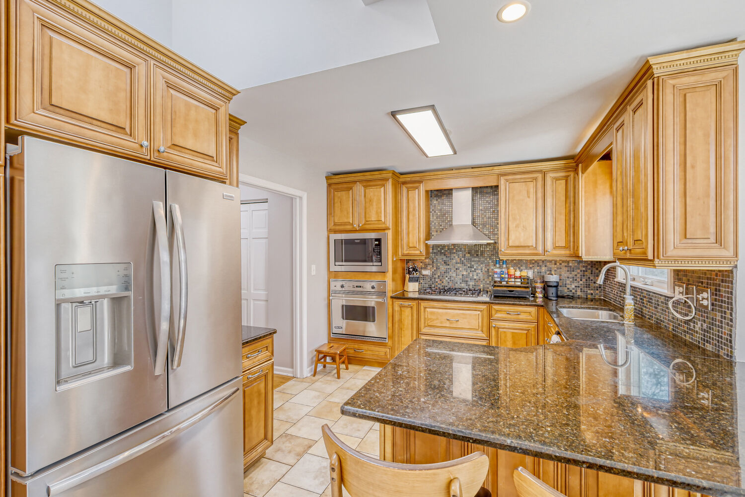 1S538 Bayberry Lane, Wheaton, IL 60189