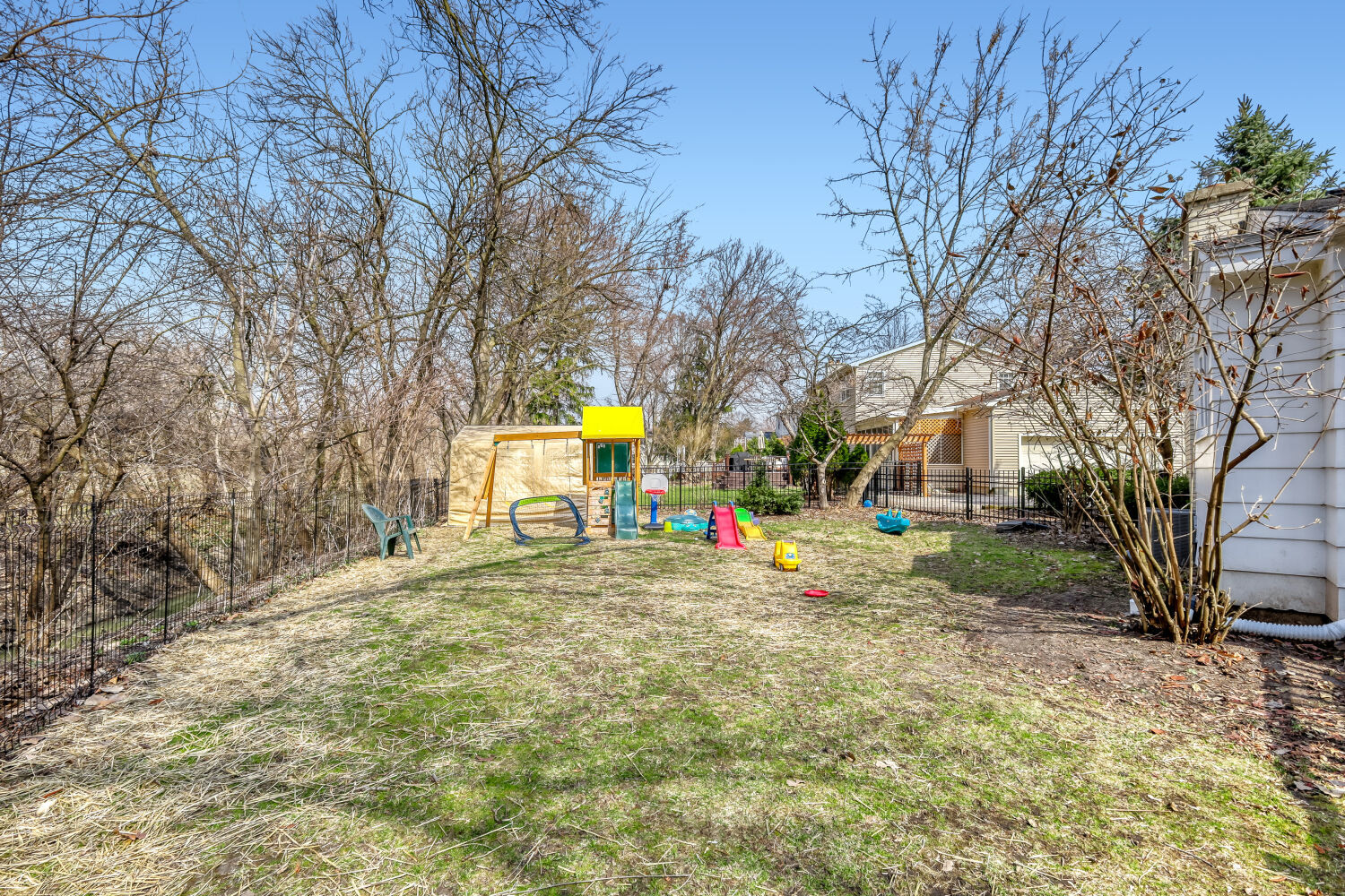 1S538 Bayberry Lane, Wheaton, IL 60189