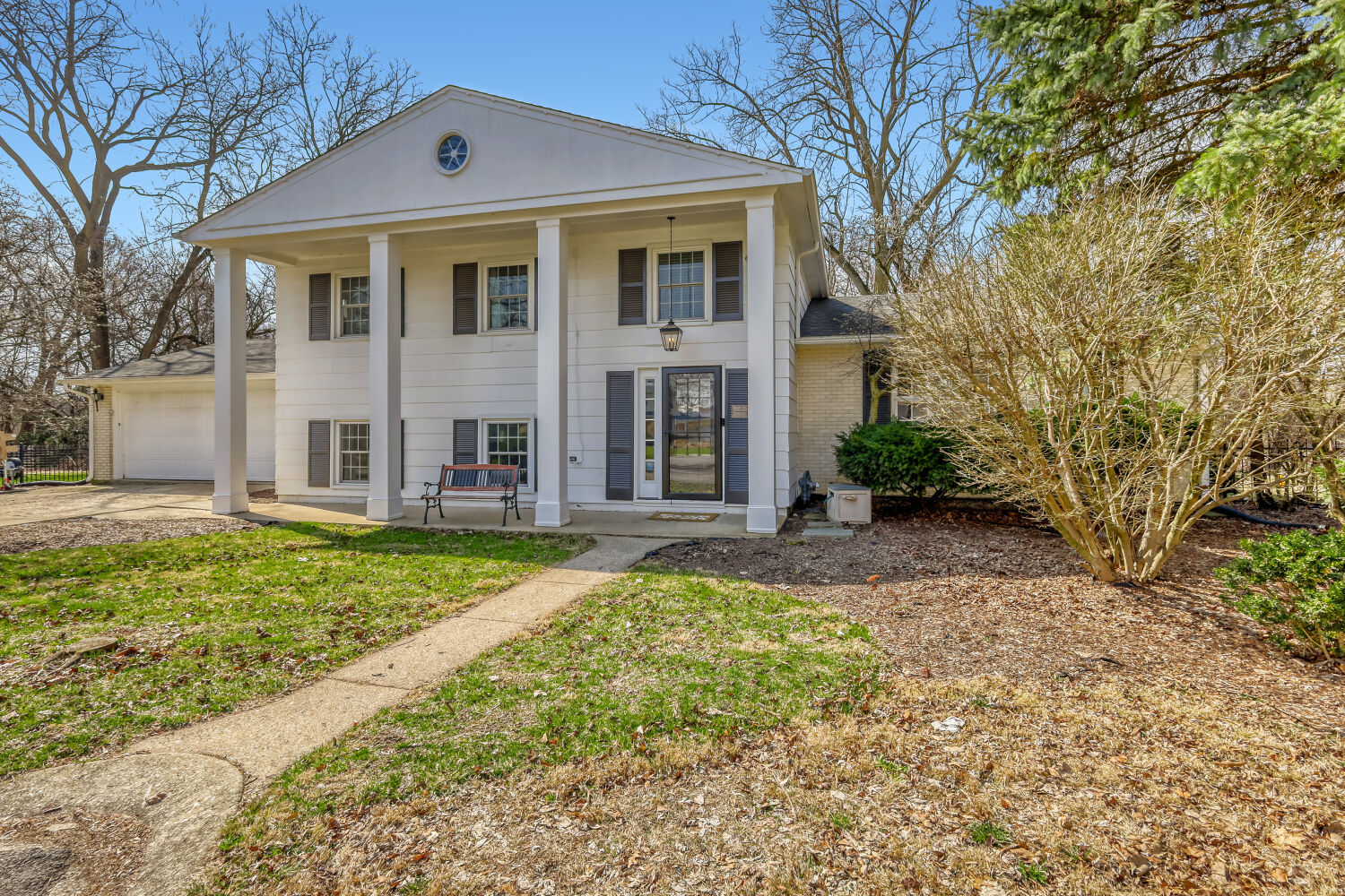 1S538 Bayberry Lane, Wheaton, IL 60189