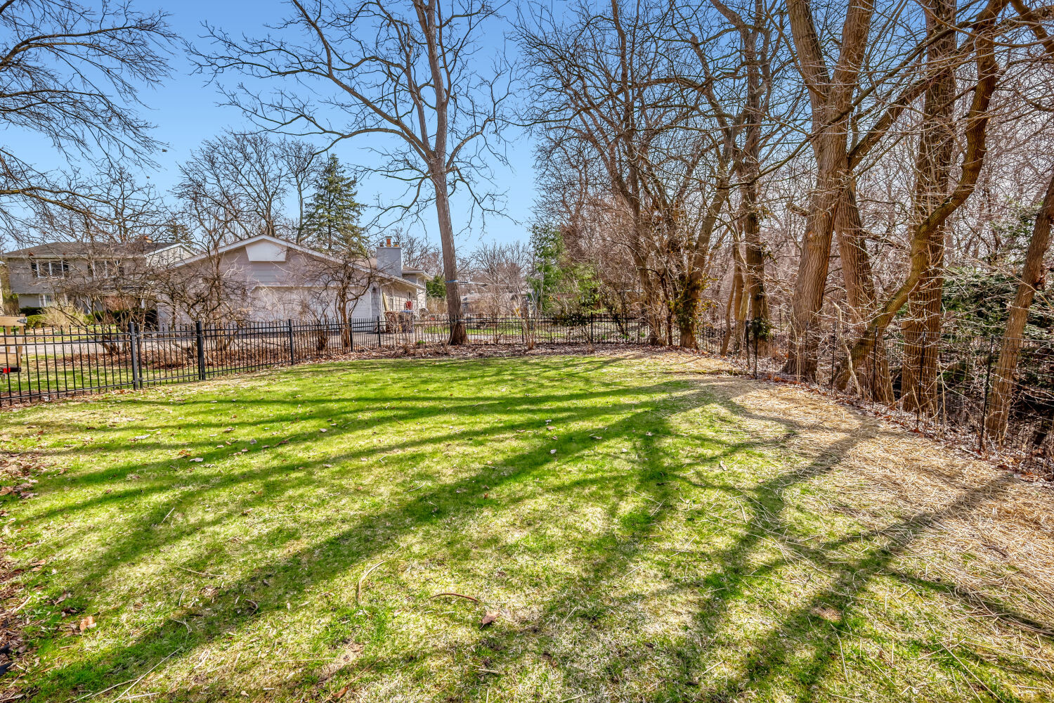 1S538 Bayberry Lane, Wheaton, IL 60189