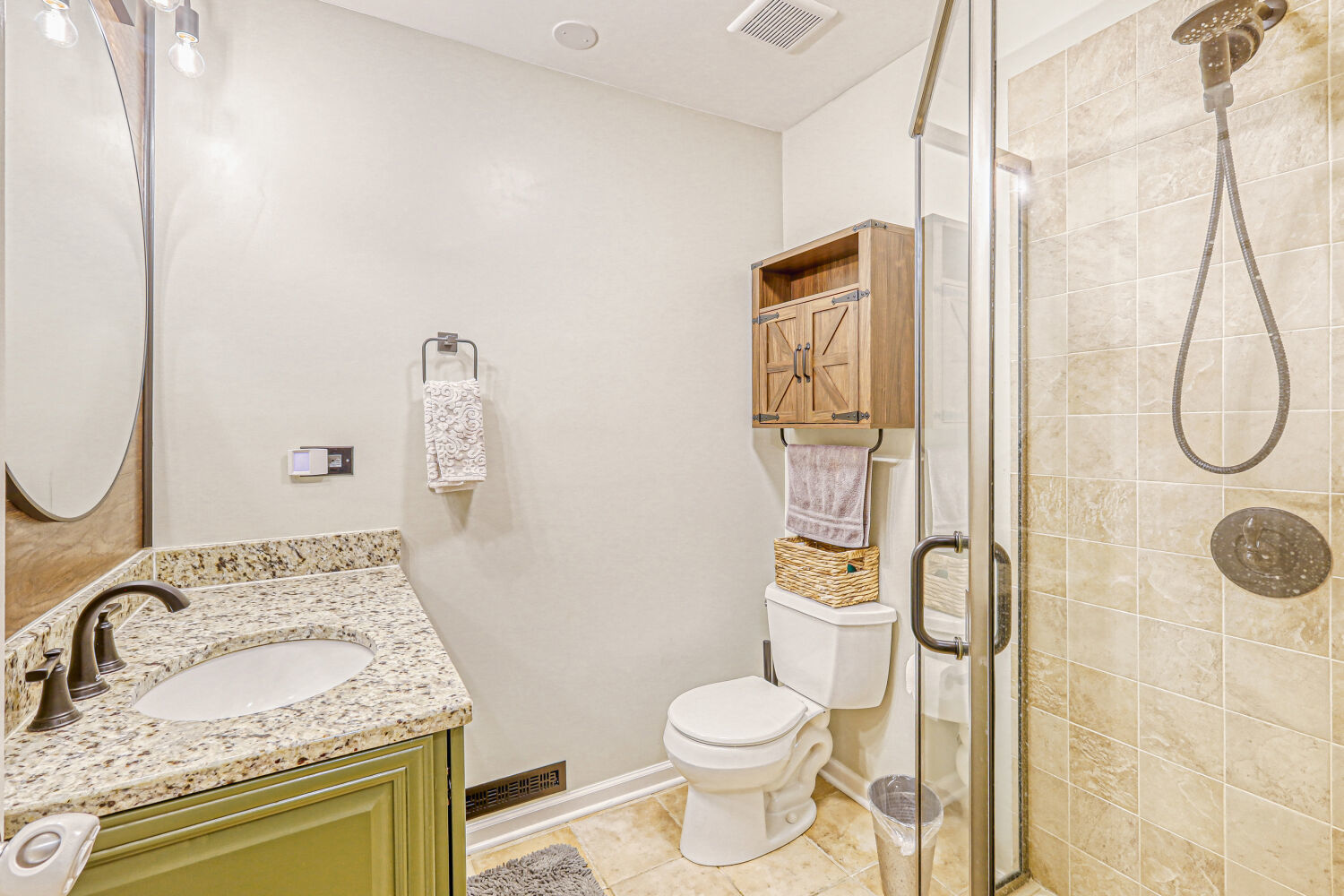 1S538 Bayberry Lane, Wheaton, IL 60189