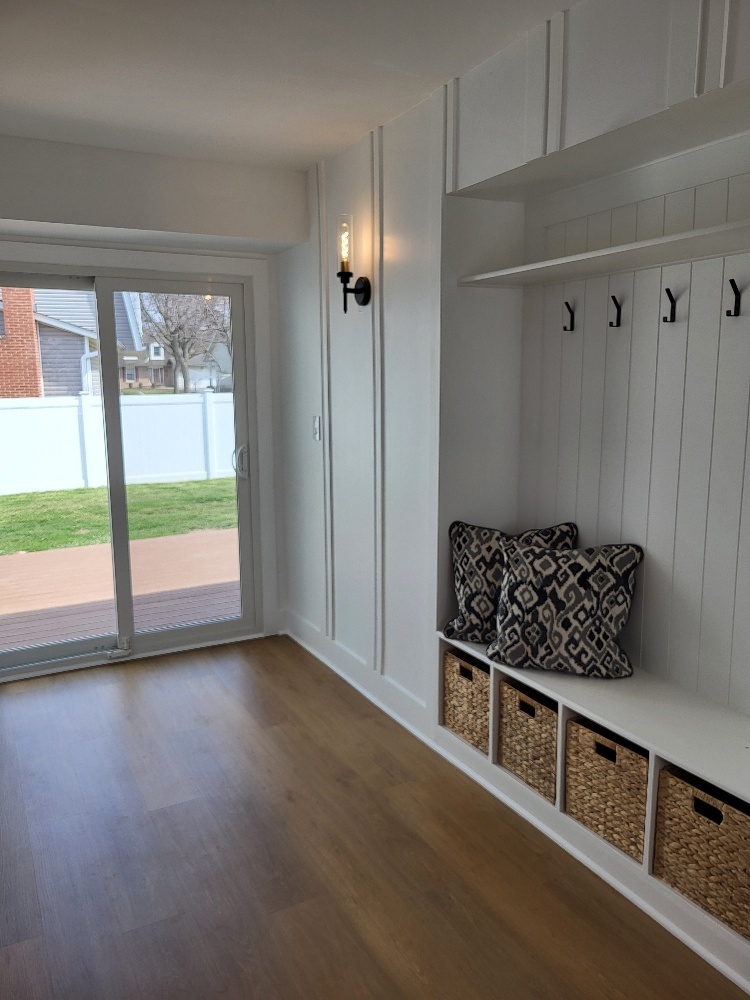 6831 Plymouth Road, Downers Grove, IL 60516