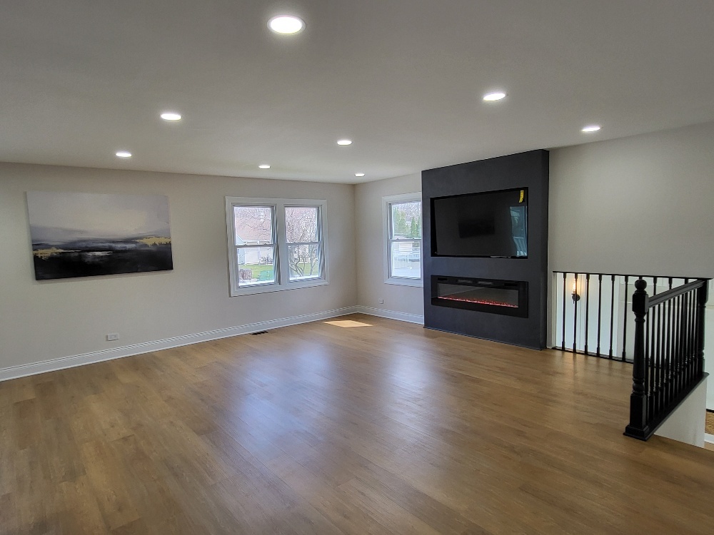 6831 Plymouth Road, Downers Grove, IL 60516