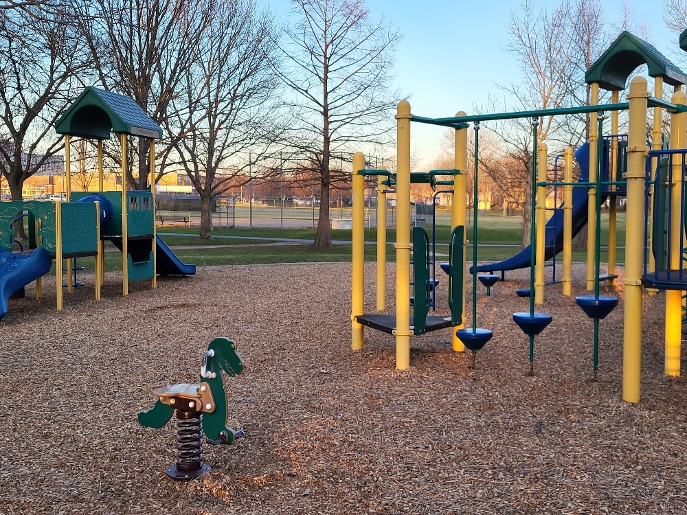 6831 Plymouth Road, Downers Grove, IL 60516