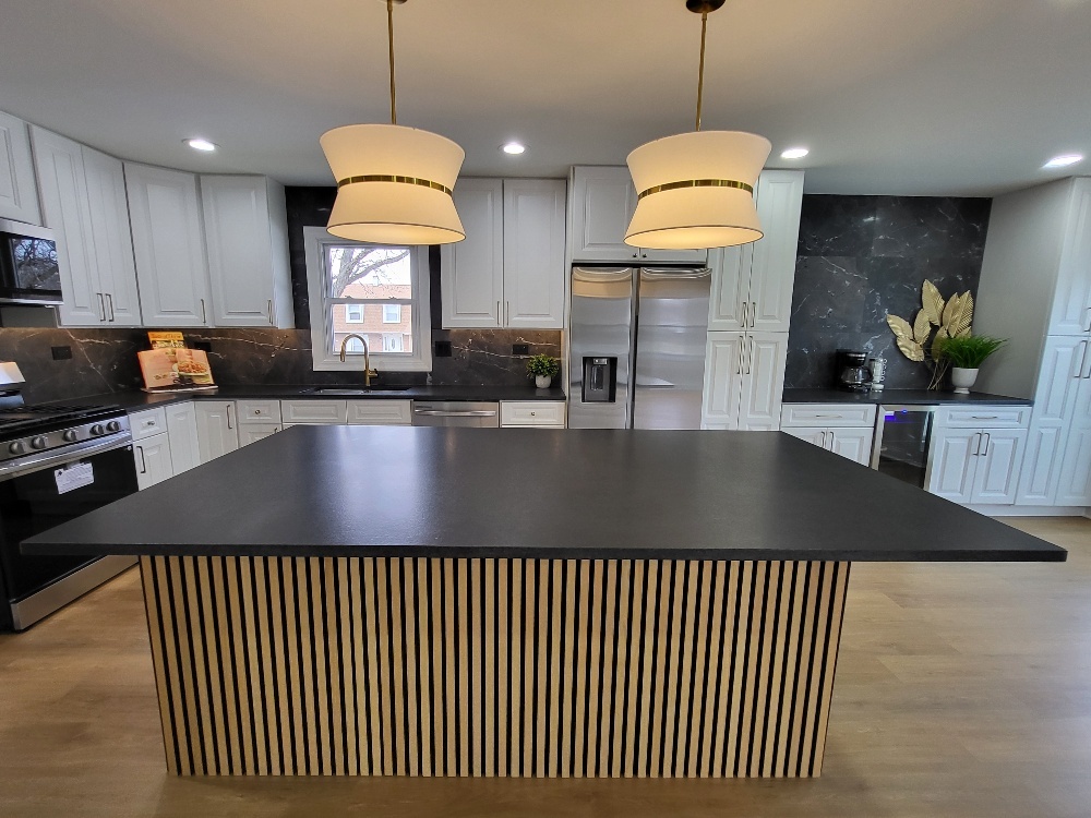 6831 Plymouth Road, Downers Grove, IL 60516