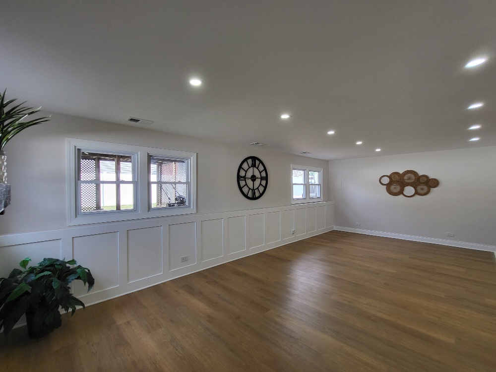 6831 Plymouth Road, Downers Grove, IL 60516