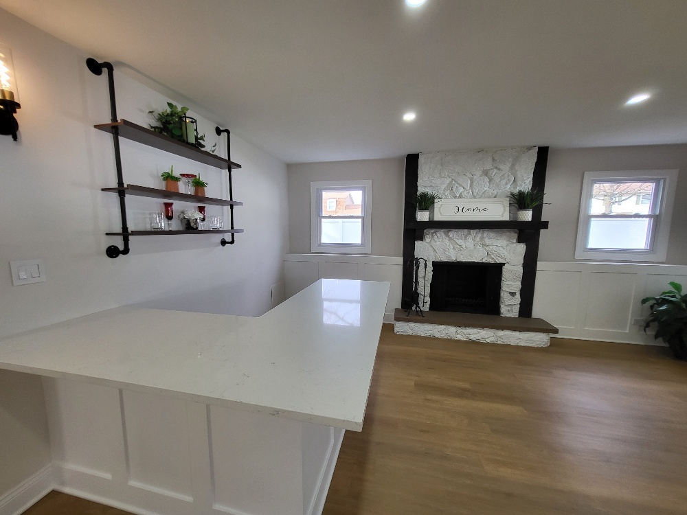 6831 Plymouth Road, Downers Grove, IL 60516