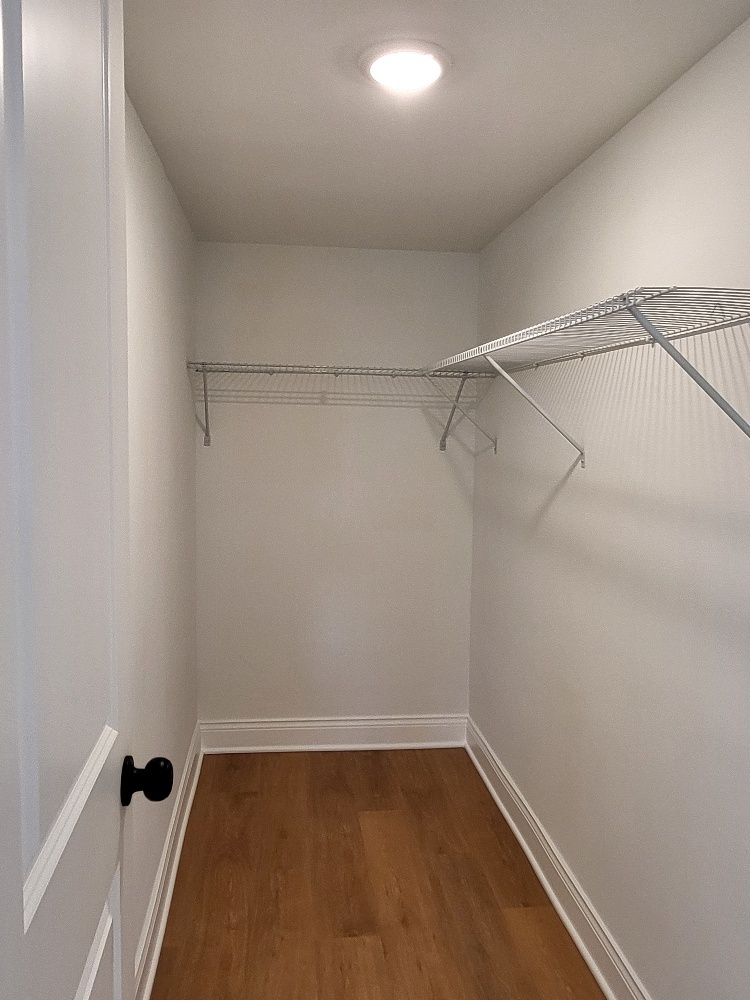 6831 Plymouth Road, Downers Grove, IL 60516