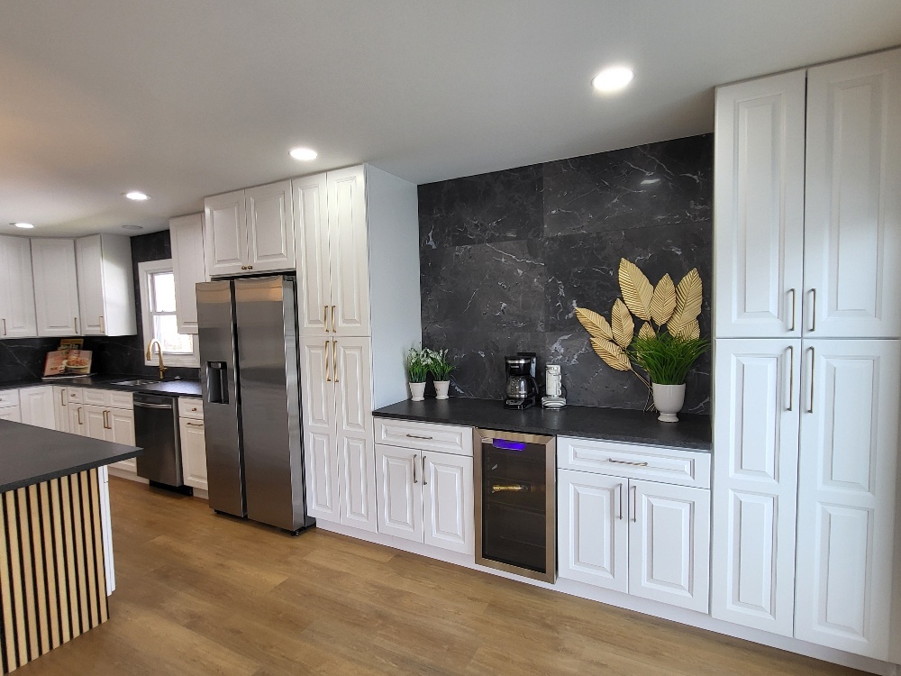 6831 Plymouth Road, Downers Grove, IL 60516