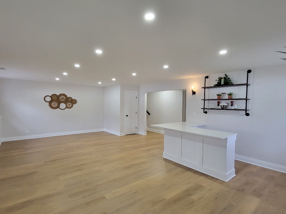 6831 Plymouth Road, Downers Grove, IL 60516