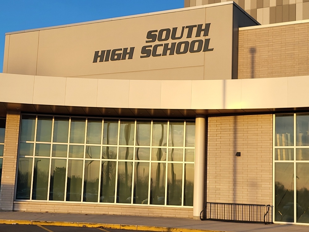 6831 Plymouth Road, Downers Grove, IL 60516