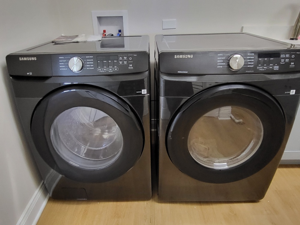 6831 Plymouth Road, Downers Grove, IL 60516