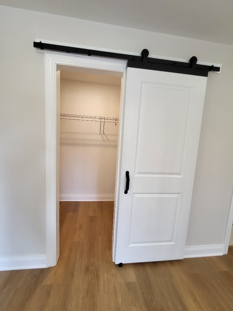 6831 Plymouth Road, Downers Grove, IL 60516