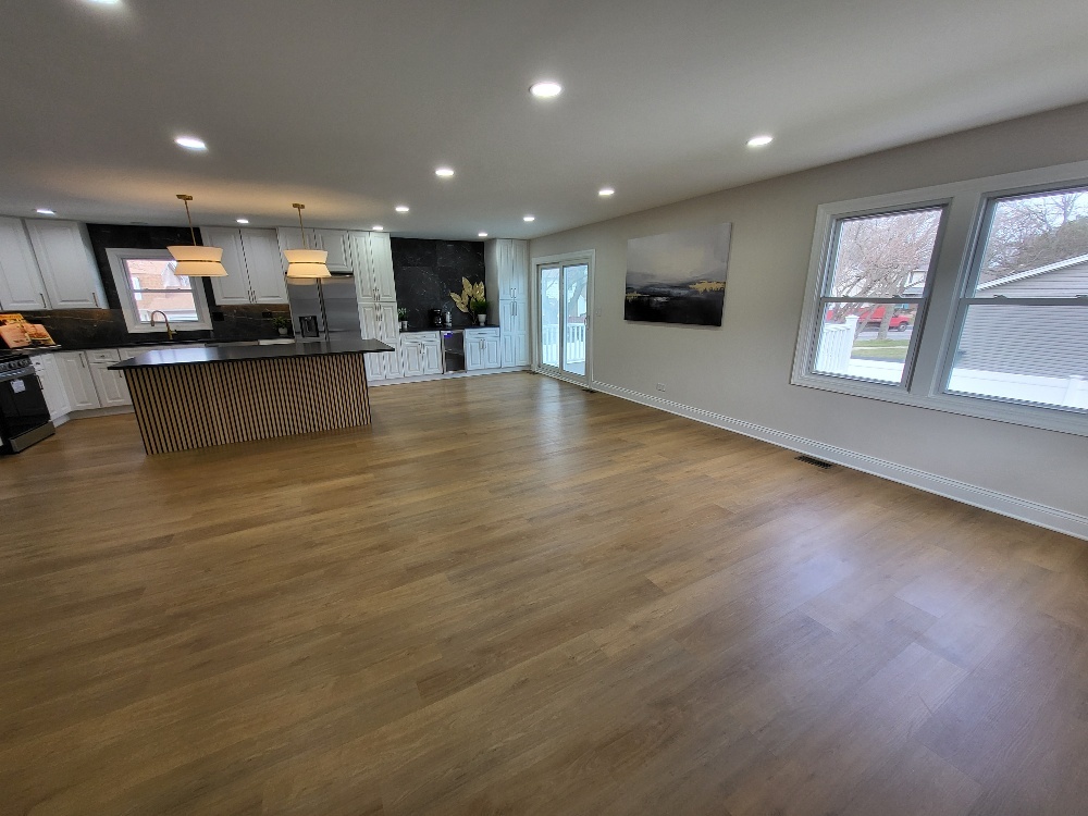 6831 Plymouth Road, Downers Grove, IL 60516