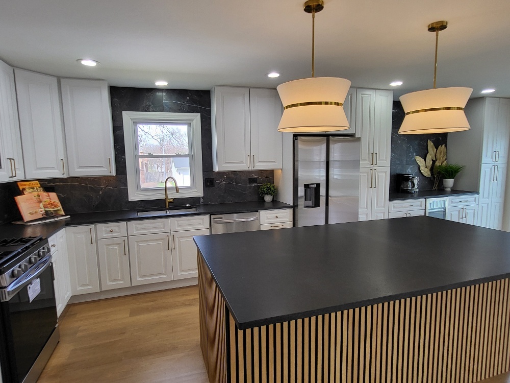 6831 Plymouth Road, Downers Grove, IL 60516