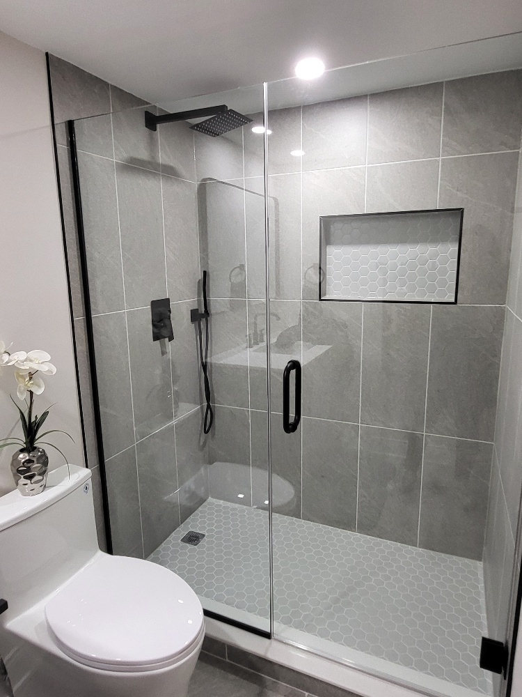 6831 Plymouth Road, Downers Grove, IL 60516