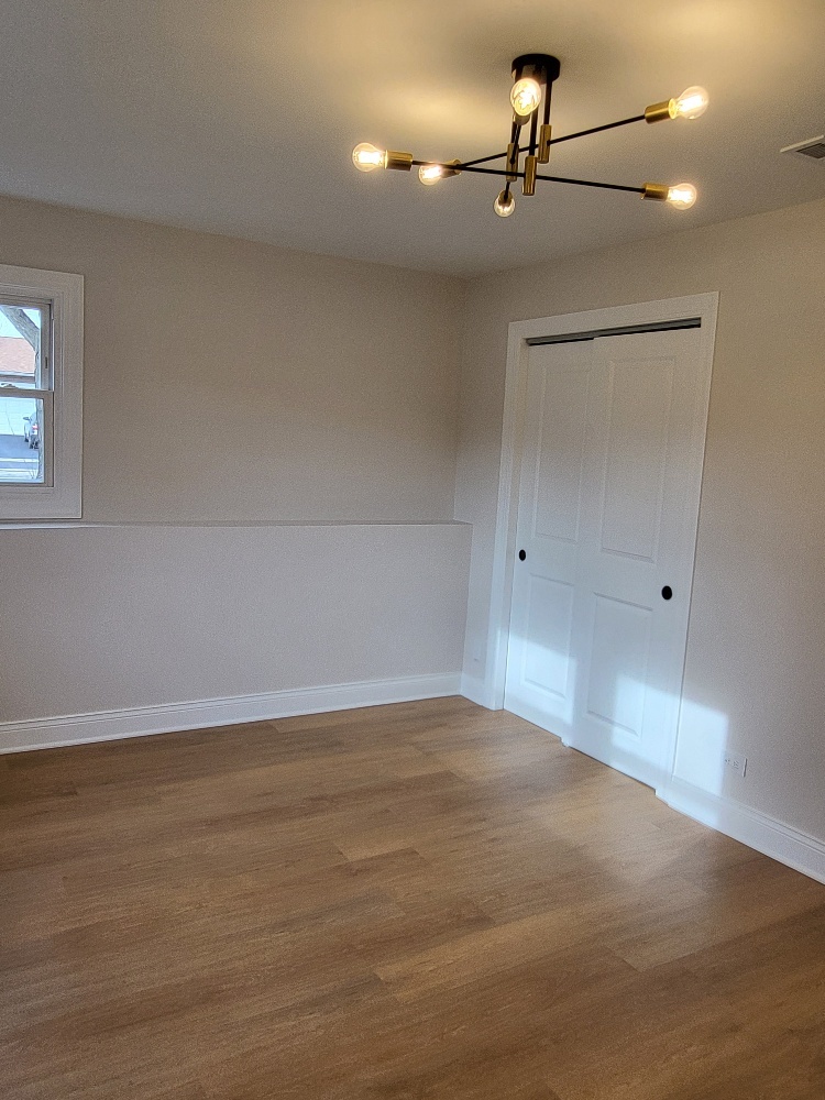 6831 Plymouth Road, Downers Grove, IL 60516