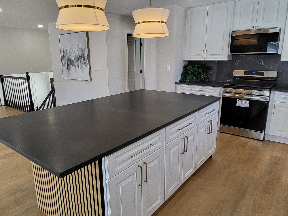 6831 Plymouth Road, Downers Grove, IL 60516