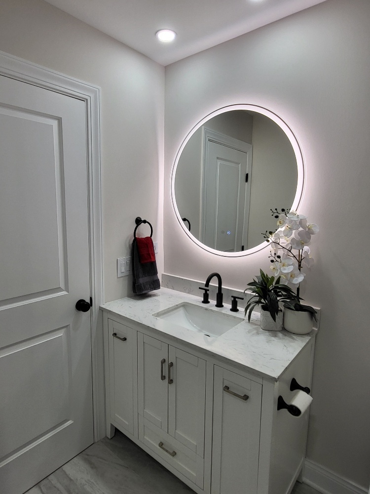 6831 Plymouth Road, Downers Grove, IL 60516